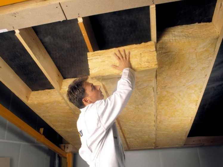 Минвата для утепления потолка: как утеплить потолок в частном доме, толщина и плотность минеральной ваты