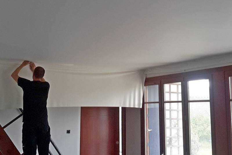 Как снять натяжной потолок? можно ли снова его натянуть после демонтажа своими руками, как самому снять и как демонтировать натяжной потолок