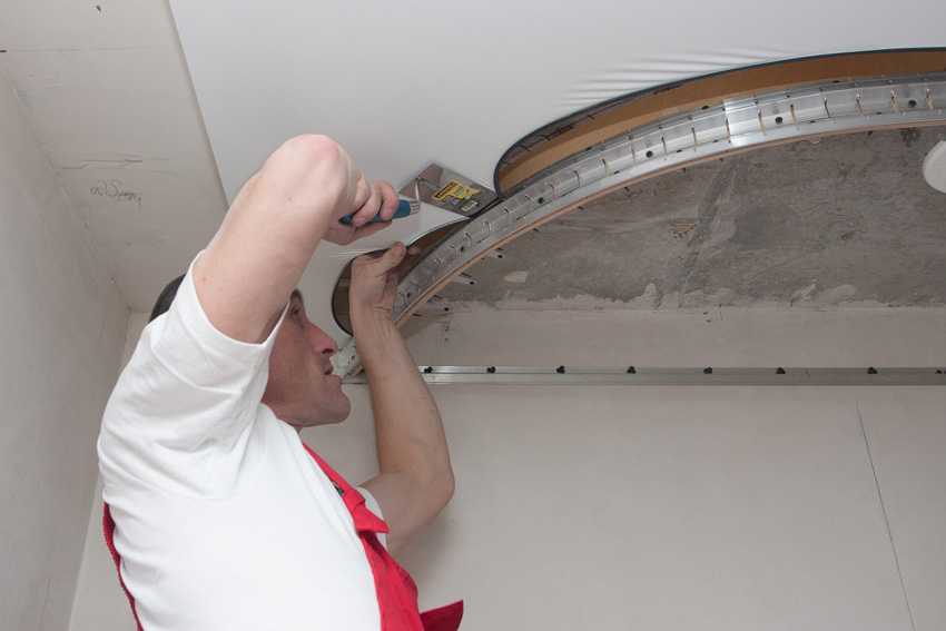На каком этапе ремонта делают натяжные потолки?