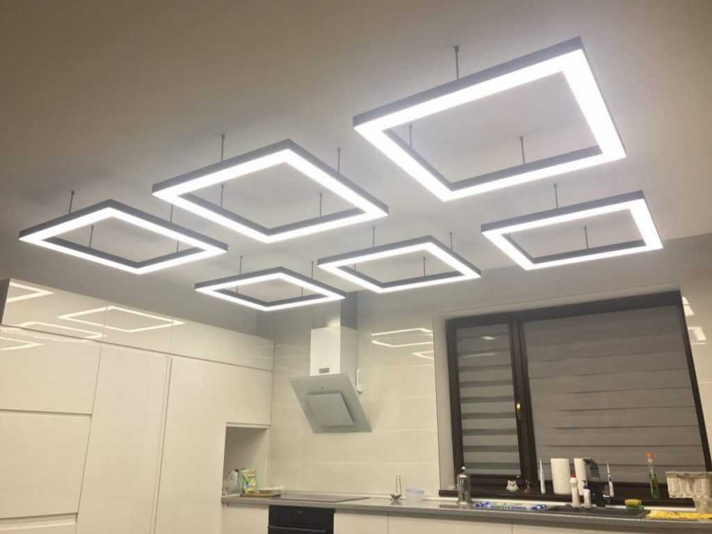 Встраиваемые потолочные светильники (65 фото): встроенное светодиодное освещение для потолка из гипсокартона