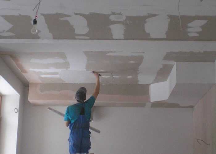 Окраска потолков водоэмульсионной краской, как правильно покрасить плинтус и потолк из гипсокартона своими руками, свойства акриловой краски, детали на фото и видео