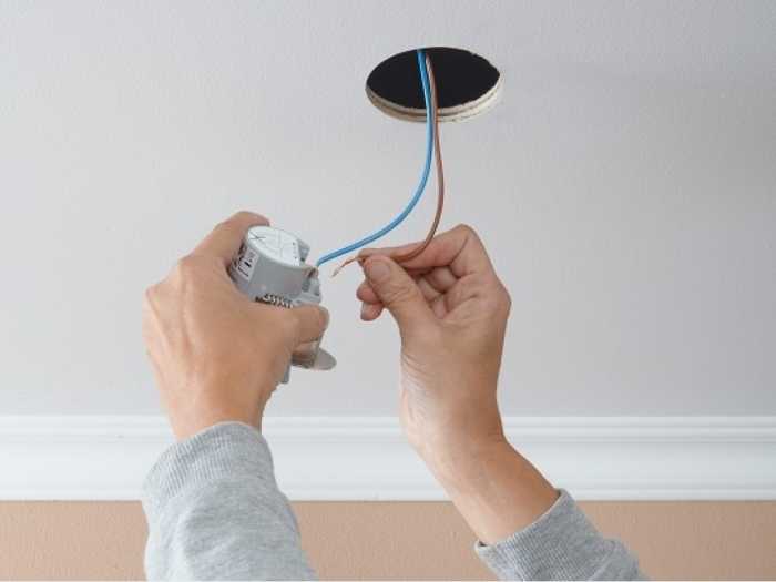 Точечные светильники для гипсокартонных потолков, как выбрать и установить