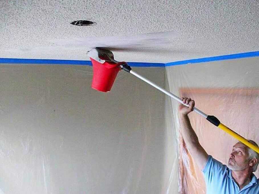 Чем лучше покрасить потолок в деревянном доме