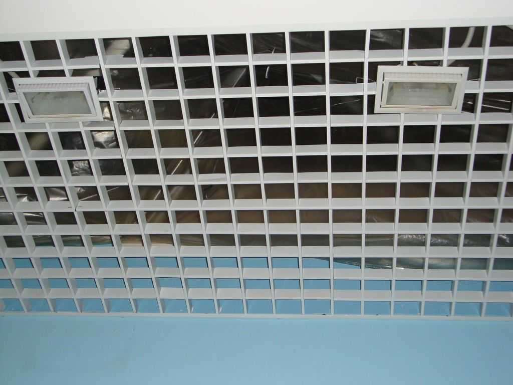 Вентиляционные потолочные решетки для натяжного, подвесного потолка армстронг