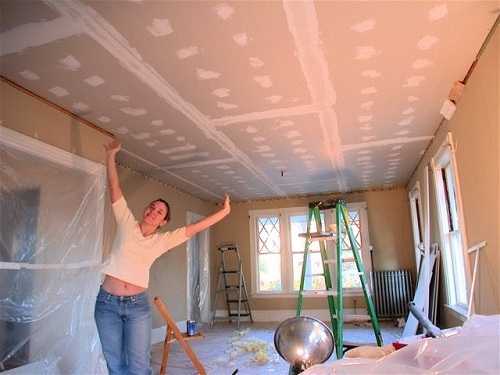 Чем отделать потолок: варианты и инструкции