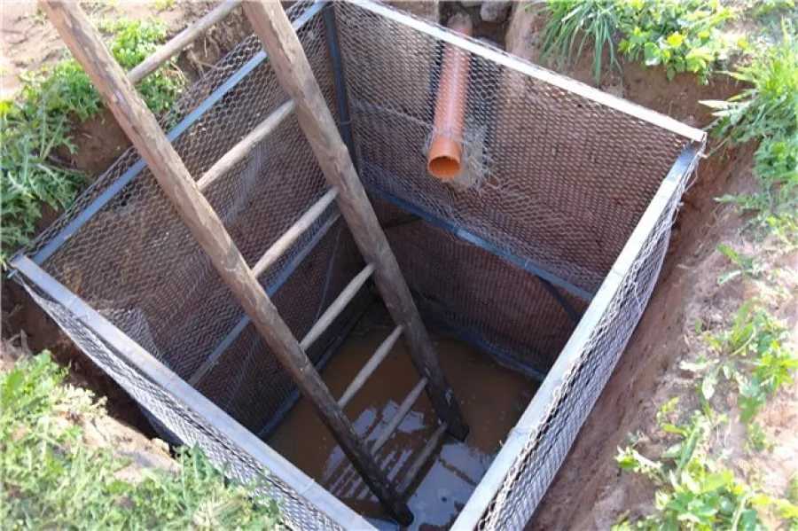 Как построить выгребную яму: строительство выгребной ямы своими руками в частном доме, как правильно построить сливную яму