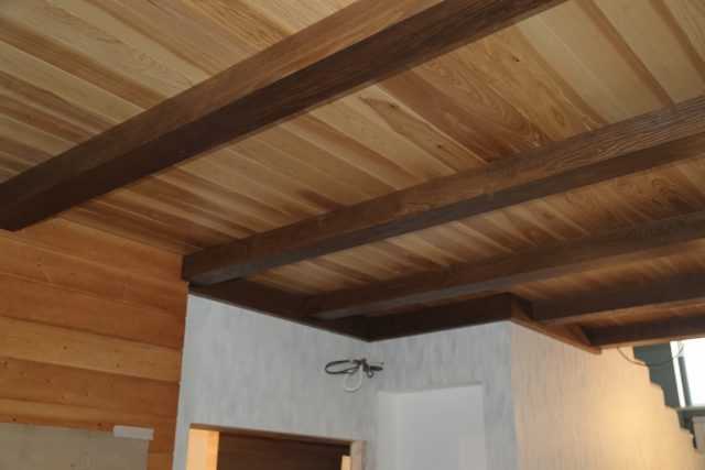 Фальш балка: декоративные балки на потолок своими руками, имитация потолочных балок из дерева, фальшбрус, фальшбалки для потолка