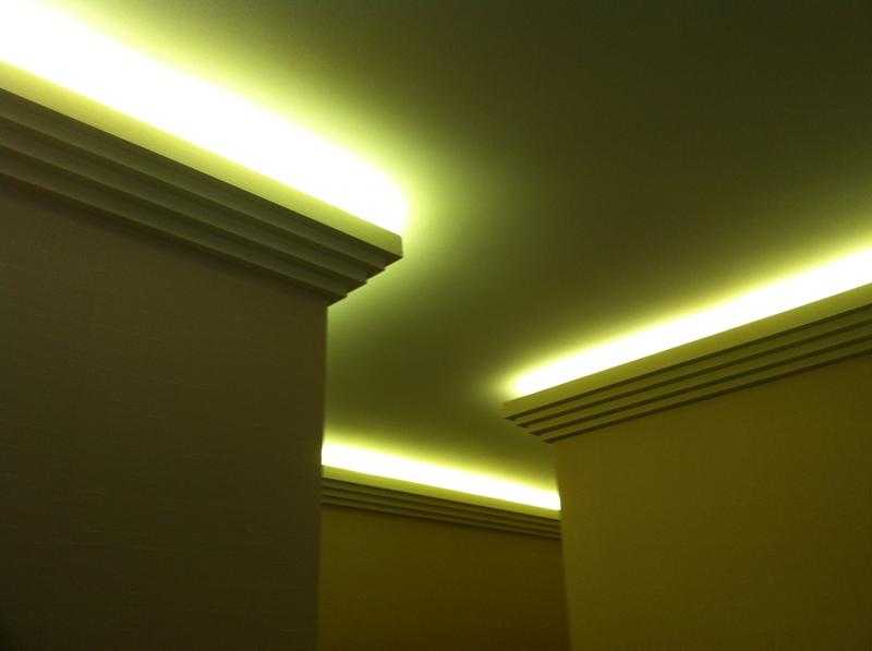 Как установить светодиодную ленту на потолок своими руками: инструкция