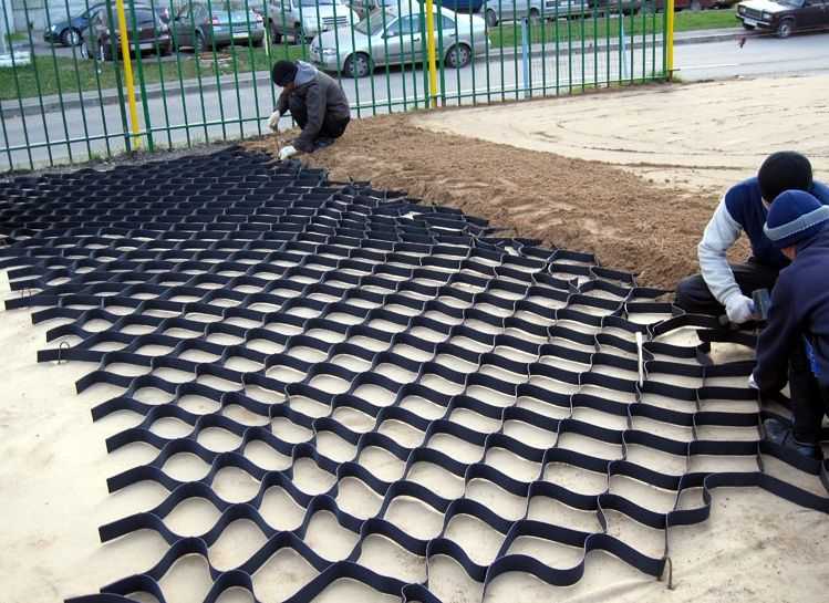 Газонная решетка: бетонная и пластиковая газонная решетка своими руками