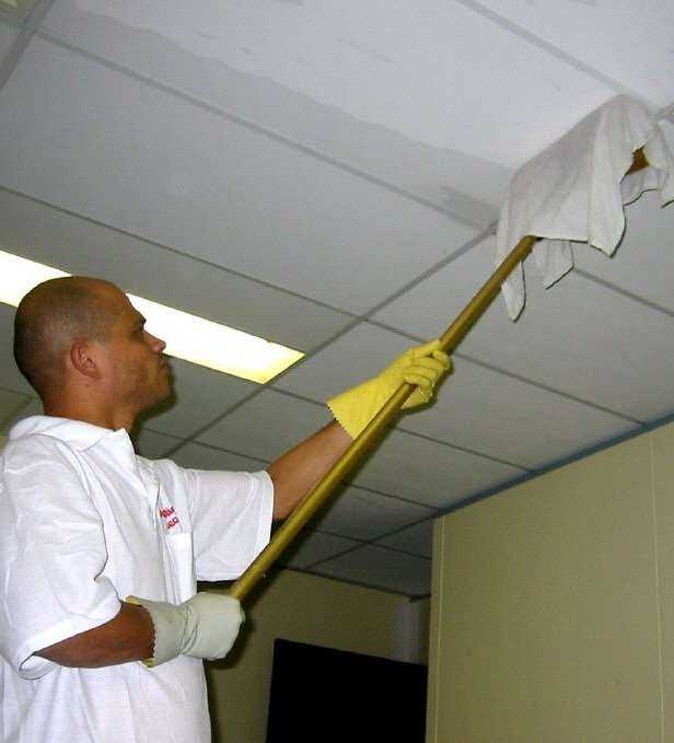 Как мыть матовый натяжной потолок – проверенные способы