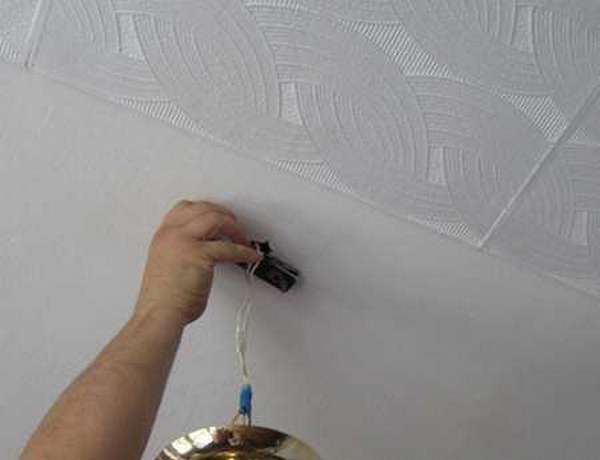 Можно ли покрасить водоэмульсионной краской потолочную плитку и как это правильно сделать | в мире краски