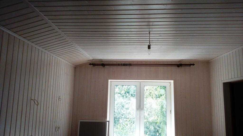 Потолок из вагонки (61 фото): обшивка и отделка в современном стиле, как обшить и как крепить в деревянном доме