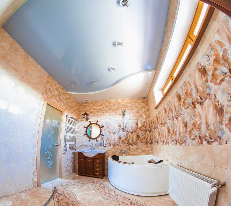 Потолок в ванной комнате: отделка, выбор материала и идеи дизайна (45 фото)
