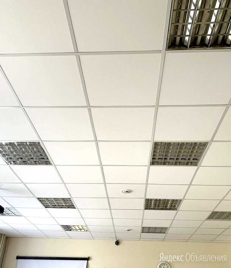 Потолок «грильято» (90 фото): подвесной ячеистый и растровый потолок типа «грильято», монтаж покрытия из дерева своими руками