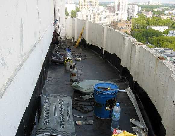 Гидроизоляция балкона (51 фото): пошаговая инструкция гидроизоляции потолка открытого балкона и лоджии изнутри своими руками