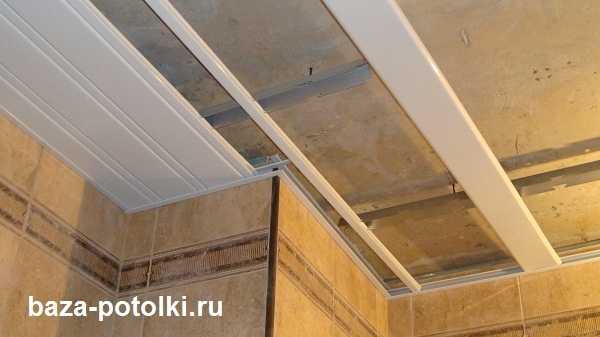 Монтаж и установка алюминиевого реечного потолка своими руками