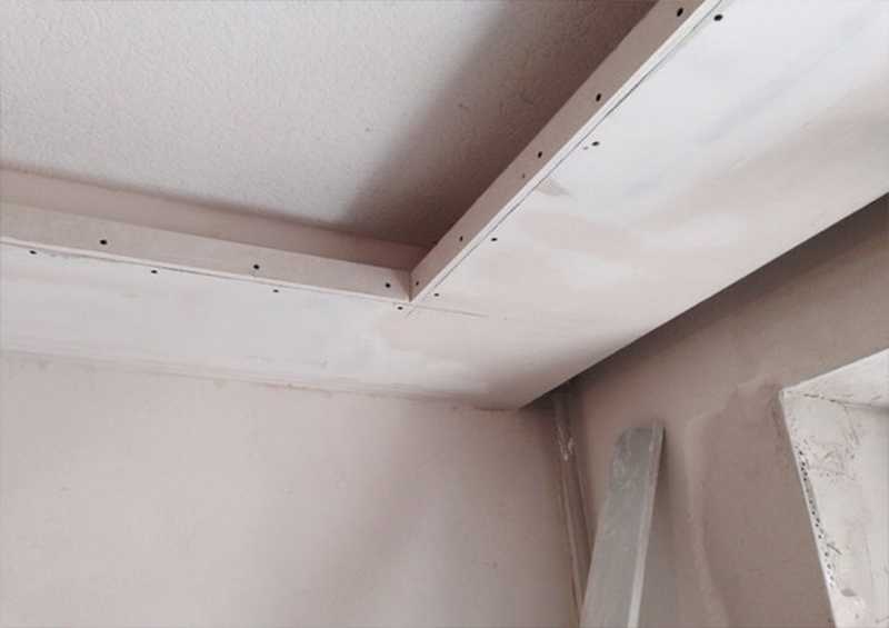 Короб из гипсокартона на потолке под натяжной потолок с подсветкой: как сделать | дневники ремонта obustroeno.club