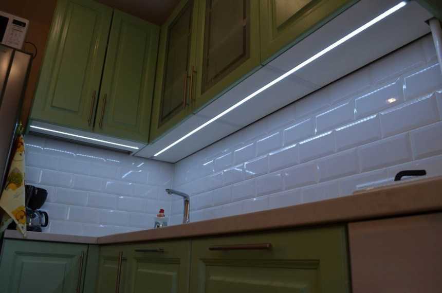 Установка светодиодной подсветки на кухне