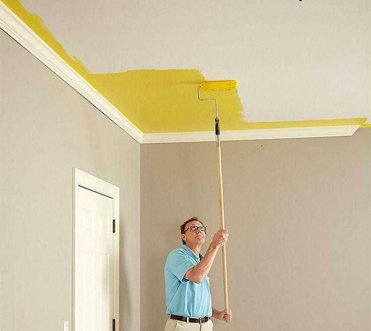 Как покрасить потолок без разводов, полос и неровностей