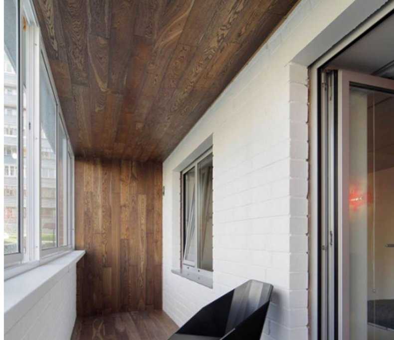 Потолок на балконе: варианты отделки и оформления в современном стиле (115 фото)