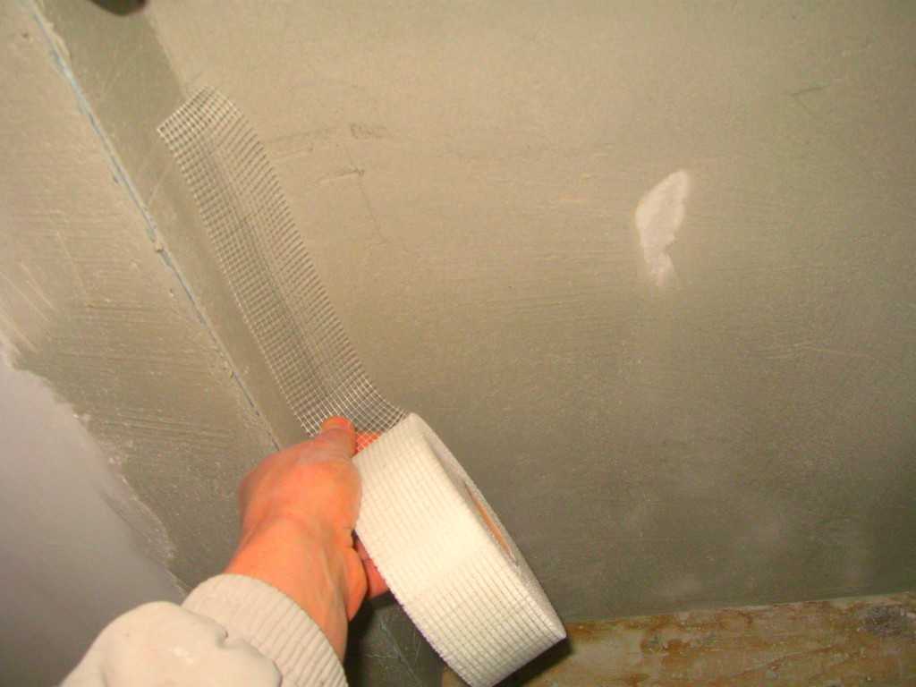 Как шпаклевать потолок из гипсокартона: пошаговая инструкция