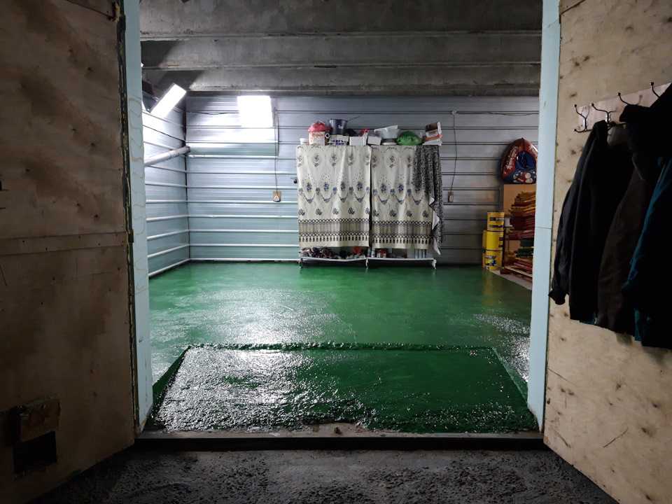 Пол в гараже. цена от производителя. устройство полов в гаражах: защитные полимерные пропитки, покрытия, наливные полы для гаражей паркингов.