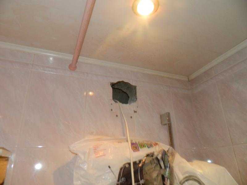 Как крепить вентилятор в натяжном потолке
