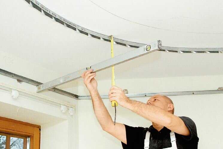 Как крепится натяжной потолок: штапиковая, гарпунная, клипсовая системы