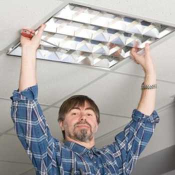 Как сделать встраиваемые светильники в потолок в доме и их монтаж своими руками: как выбрать и монтировать- обзор +видео
