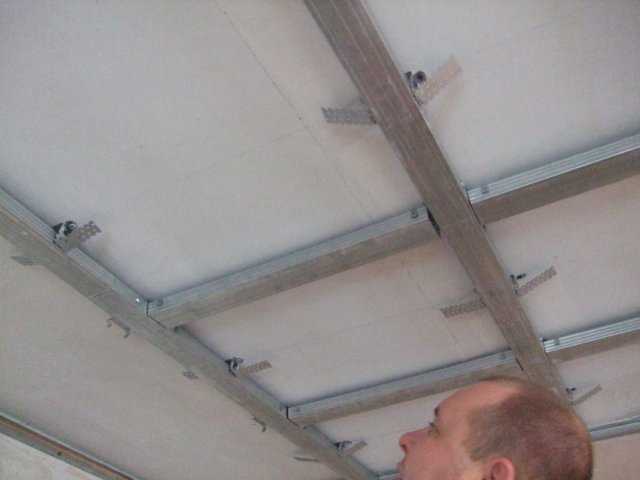 Подвесной потолок из гипсокартона