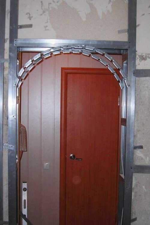 Как поставить арку в дверной проем