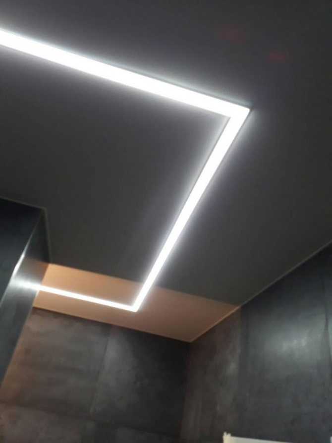 Подсветка потолка светодиодной лентой (72 фото): какую выбрать, установка диодной ленты под плинтусом
