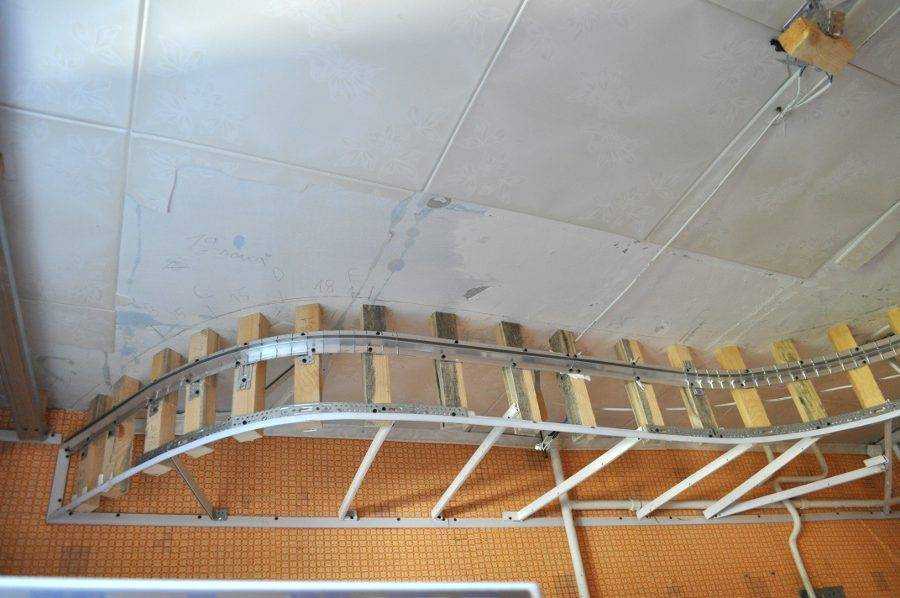 Двухуровневые натяжные потолки