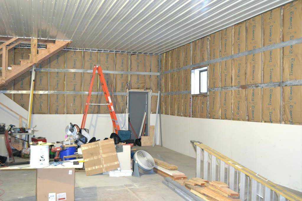 Из чего лучше сделать потолок в гараже
