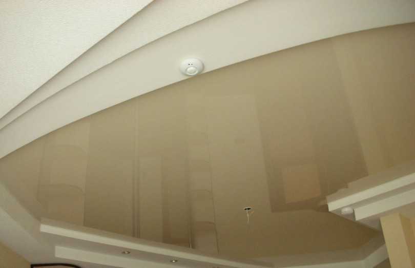 Штукатурка потолка: особенности применения современных смесей (80 фото)