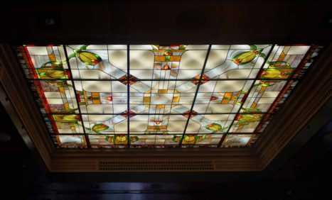 Витражные потолки (45 фото): варианты с подсветкой в стиле лофт и витражная пленка в интерьере, чем можно подсветить витражи