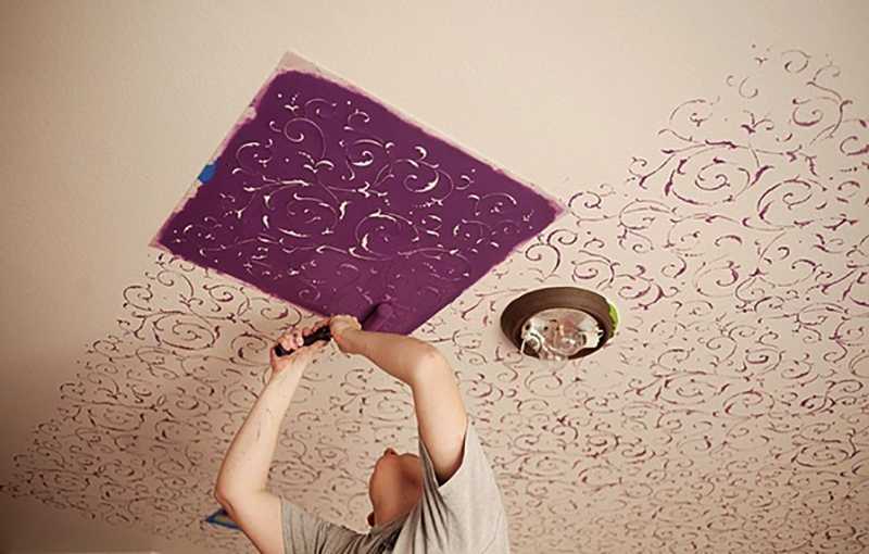 Как наклеить обои под покраску на потолок из гипсокартона