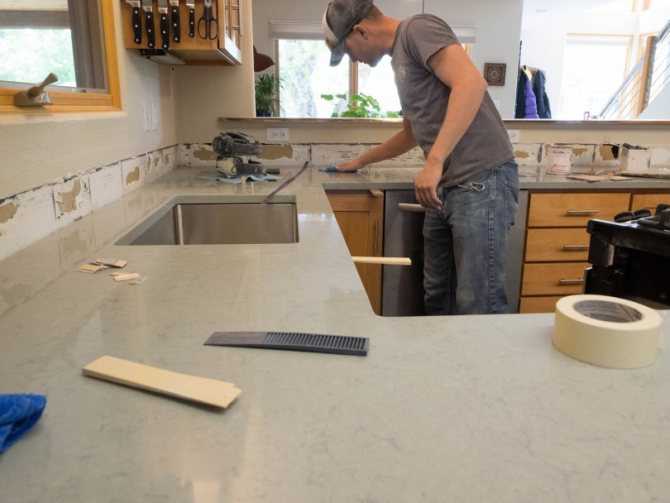 Как осуществить замену столешницы на кухне самостоятельно: все нюансы проведения работ