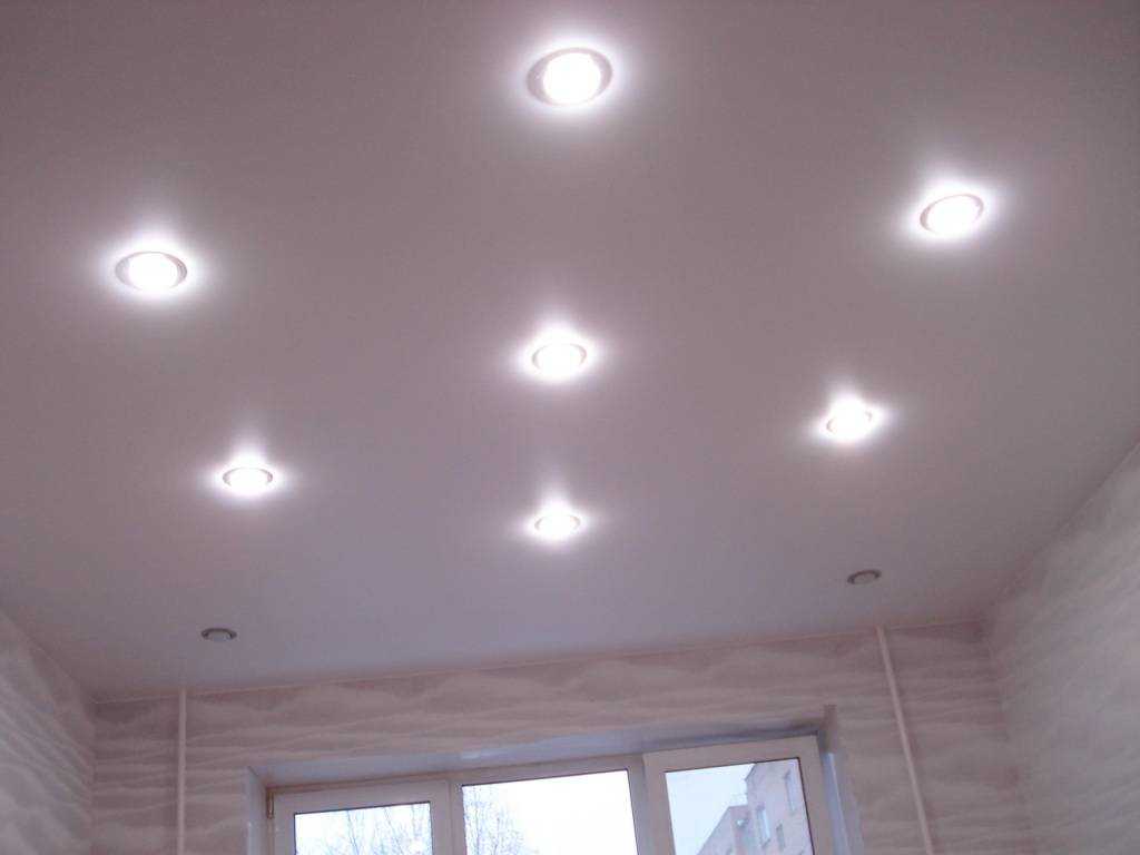 Как расположить светильники на потолке – схемы и фото