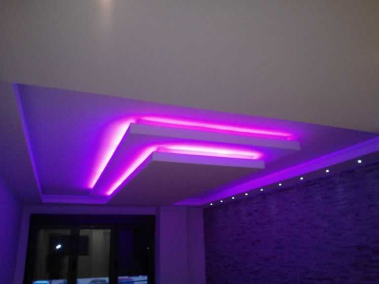 Гипсокартонный потолок с подсветкой - лучший выбор