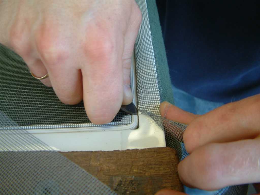 Как снять москитную сетку - демонтаж москитной сетки