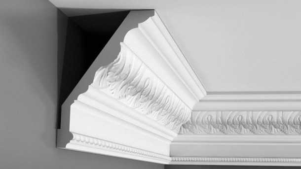 Плинтус потолочный полиуретановый, как правильно сделать установку, характеристика гибкого материала для потолка, фотопримеры и видео: знакомим с вопросом