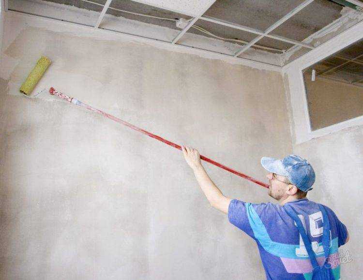 Побелка потолка водоэмульсионной краской своими руками – инструкция и пошаговое руководство
