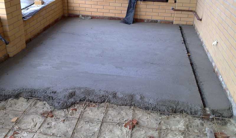 Как залить бетонный пол в частном доме на грунт