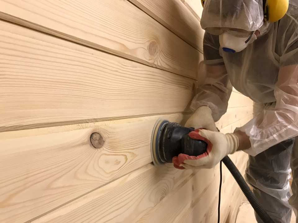 Особенности выполнения работ по шлифовке деревянного дома