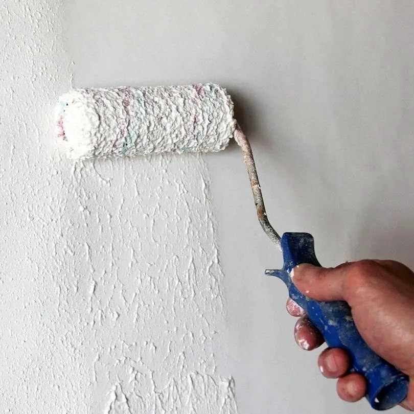 Фактурная краска для потолка: выбор и правила нанесения