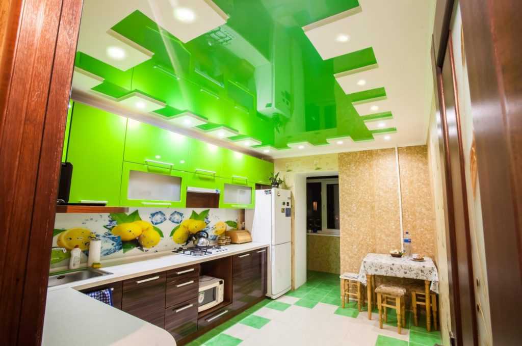 Какой потолок лучше сделать на кухне: эксперт рекомендует