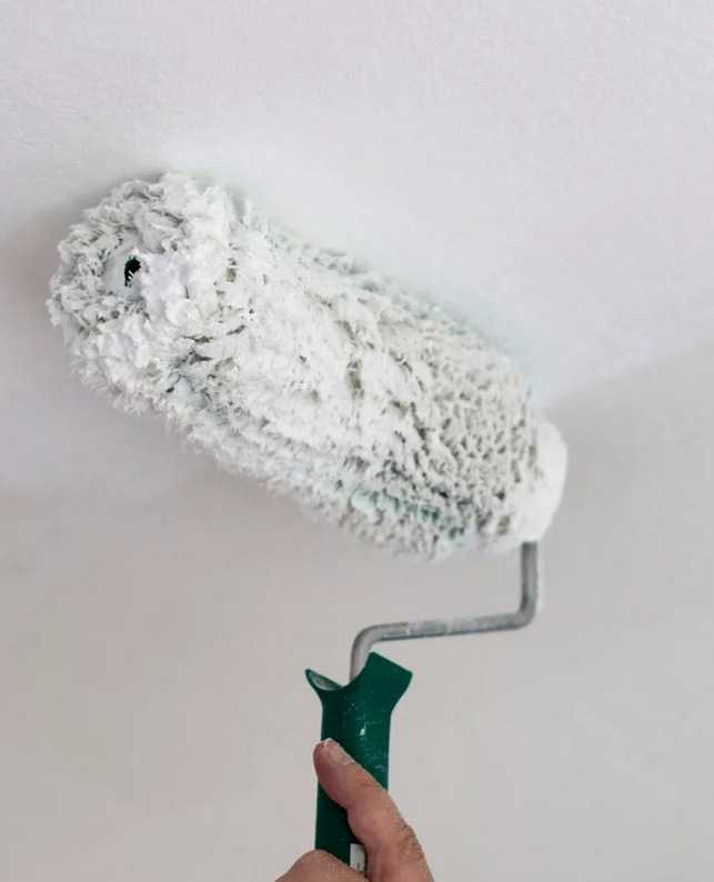 Как побелить потолок своими руками качественно известью или мелом