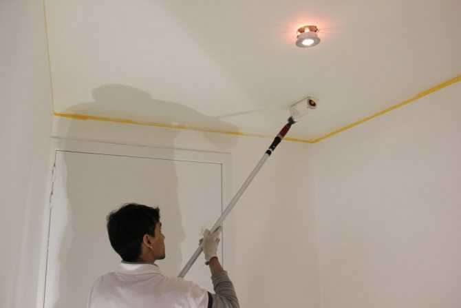Как правильно покрасить потолок: ровно, аккуратно и без полос, какой цвет выбрать для комнаты, детали на фото и видео