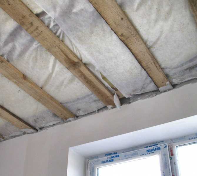 Как утеплить потолок в частном доме?